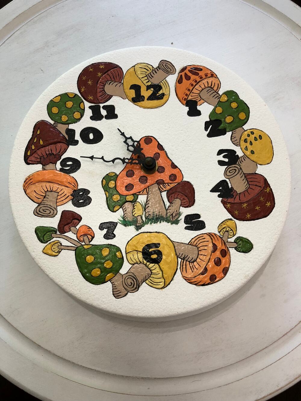 Vintage Mushroom Wall Clock Hand Painted Ceramic 70s Retro Tested & Works